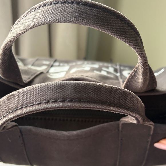 Marc Jacobs Black Messenger Bag - Picture 3 of 7